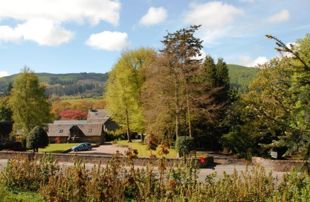 Craigatin House & Courtyard Guest House Pitlochry Bagian luar foto